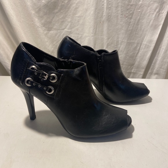 Studio Paolo Shoes - Studio Paolo black ankle booties peep toes side zip size 8